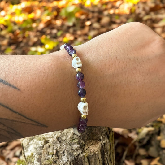 7 Inch White Skull and Purple Fluorite Beaded Stretch Bracelet