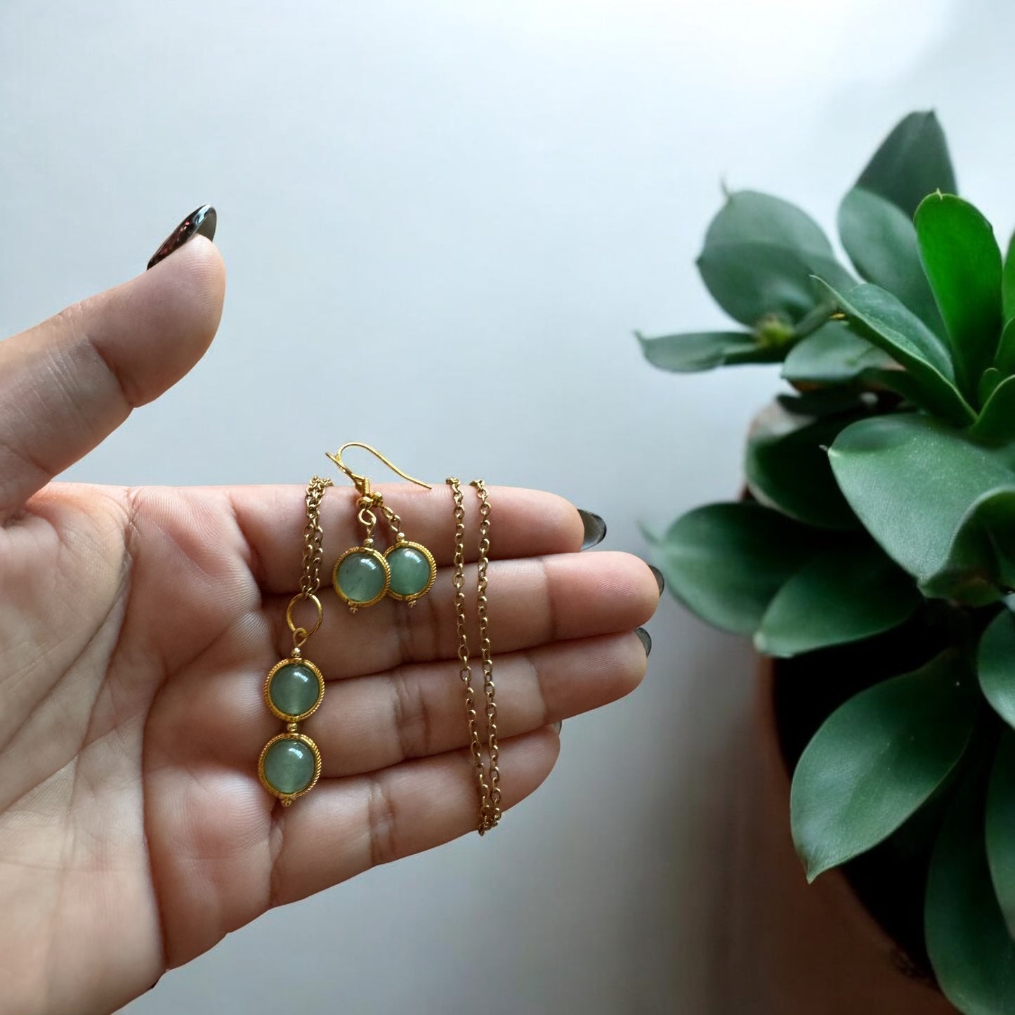 Aventurine and Gold Pendant Necklace and Earring Set